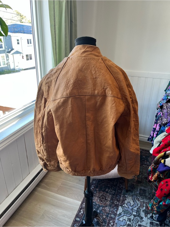 Jackets & Blazers - Women’s Vintage Classic Brown Leather Bomber Jacket Size S